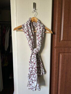 H&M Red Rose Floral Print Lightweight Scarf